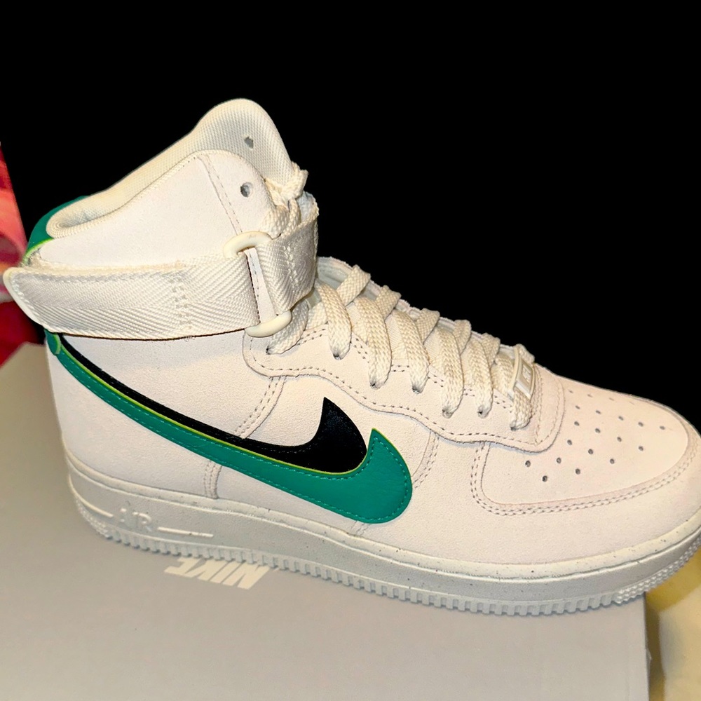 womens air force 1 HI SE summit white, neptune green size 7.5